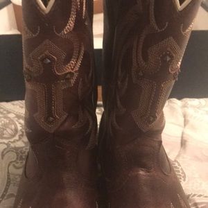 Ariat cowgirl boots